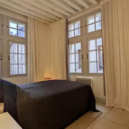Lejlighed Bright Center Flat With Terrace *