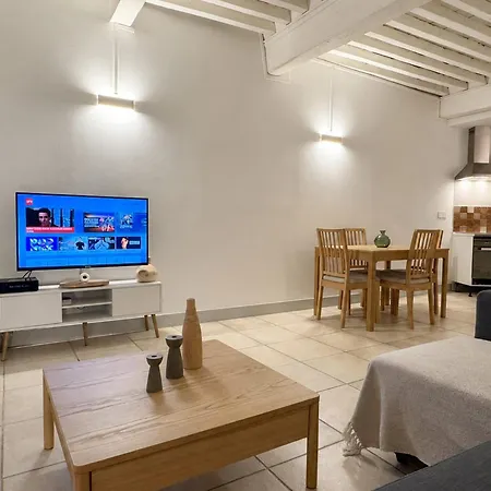 Bright Center Flat With Terrace Lejlighed