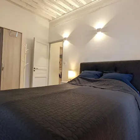 Bright Center Flat With Terrace Lejlighed *